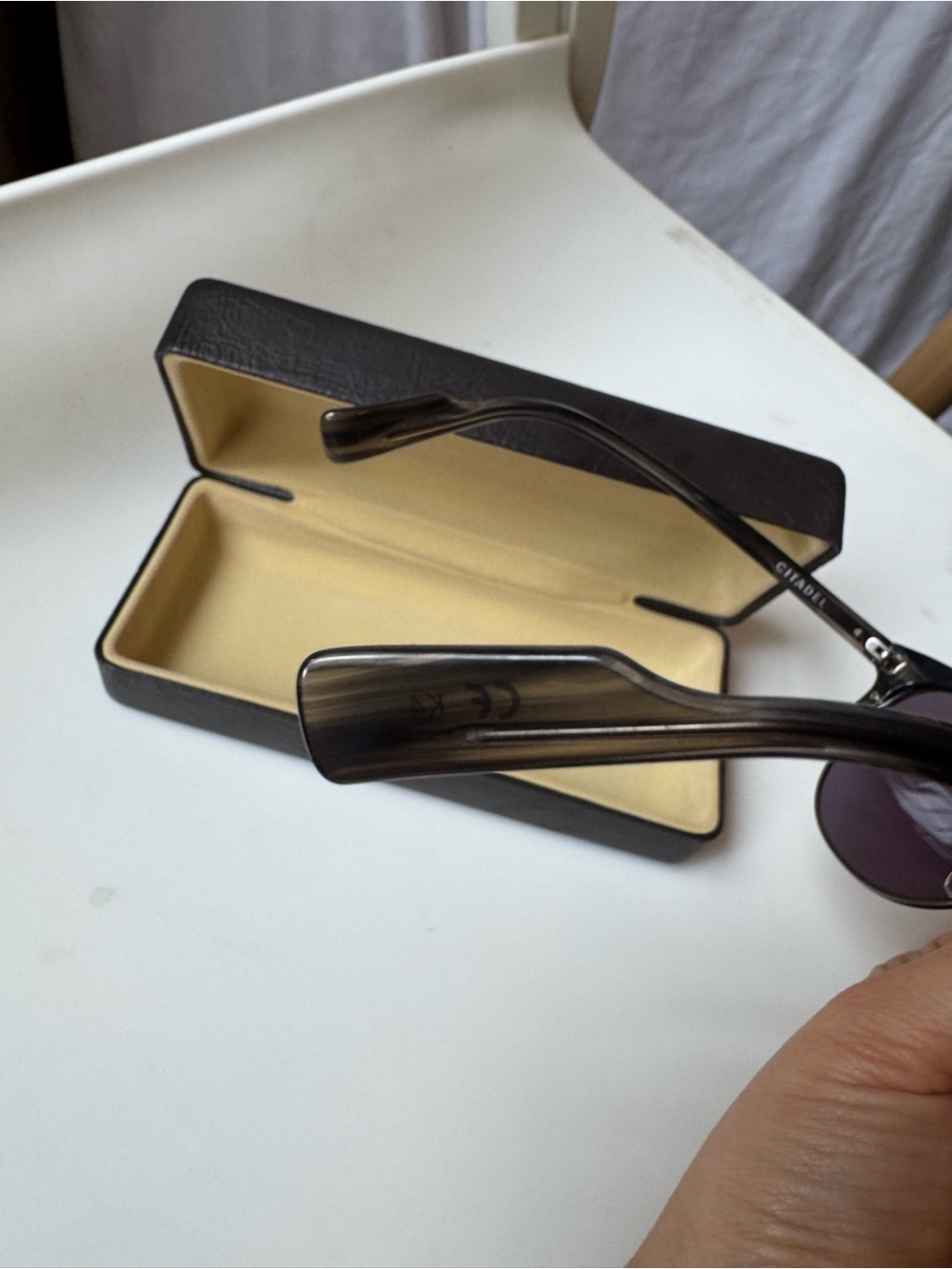 Von Zipper Black Round Sunglasses with Silver Bridge - Picture 7 of 7